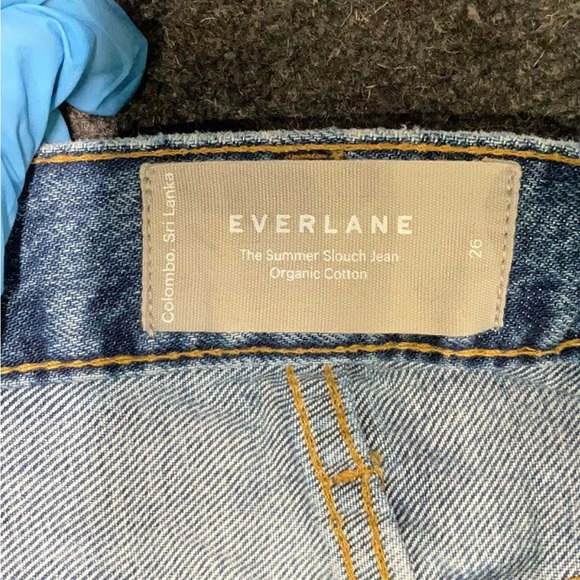 Everlane SUPER soft jeans tag says 26 but they are def a 28 or 4 - Picture 3 of 5